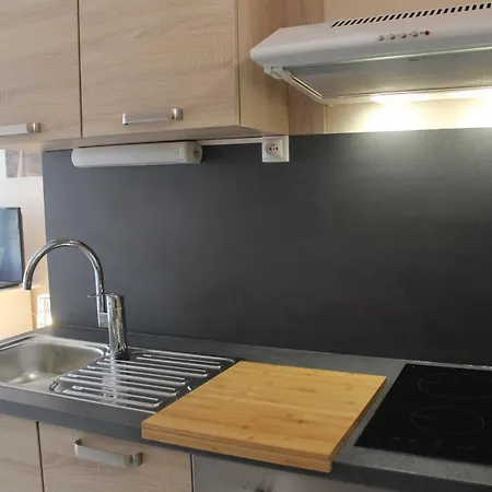 Apartment Alma, Face Aux Thermes