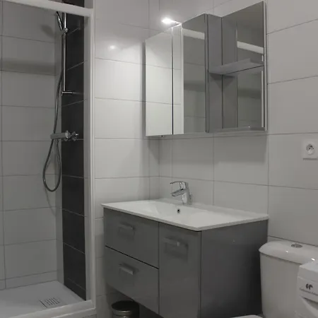 Apartment Alma, Face Aux Thermes Chatel-Guyon