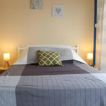 Alma, Face Aux Thermes Apartment *