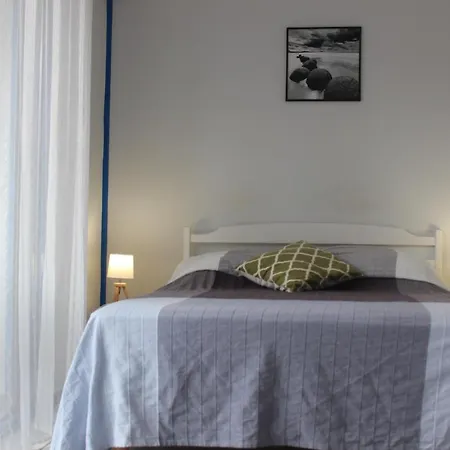 Alma, Face Aux Thermes Apartment *