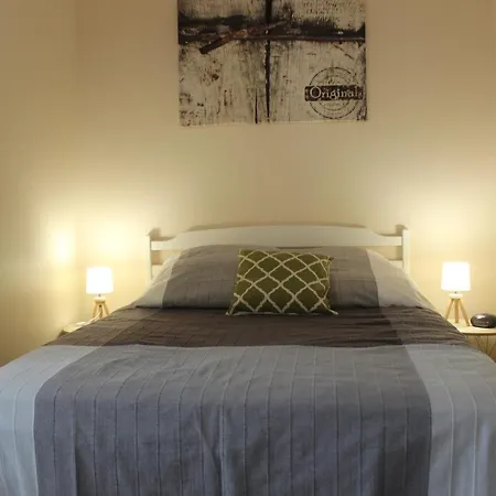 Alma, Face Aux Thermes