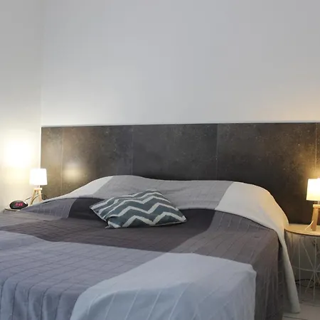 Alma, Face Aux Thermes アパート *